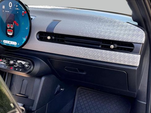Used 2025 MINI Cooper S FWD image 18