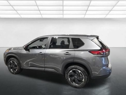 Used 2024 Nissan Rogue SV AWD/4WD image 7