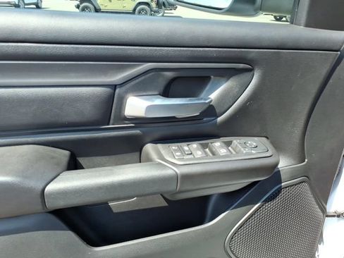 New 2026 RAM 1500 Express AWD/4WD image 5