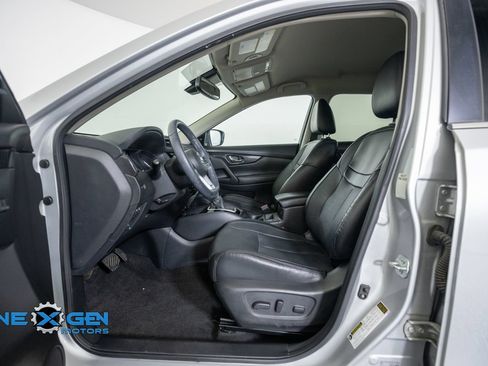 Used 2020 Nissan Rogue SL AWD/4WD image 11