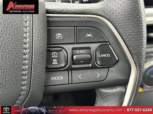 Certified 2025 Toyota 4Runner TRD Off-Road Premium image 26