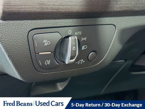 Used 2022 Audi Q5 2.0T Premium w/ Convenience Package image 12