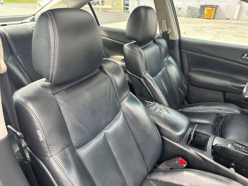 Used 2011 Nissan Maxima 3.5 SV w/ Sport Pkg FWD image 17