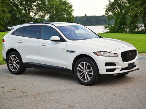 Used 2018 Jaguar F-PACE Premium AWD/4WD image 2