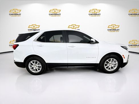 Used 2023 Chevrolet Equinox LT FWD image 9