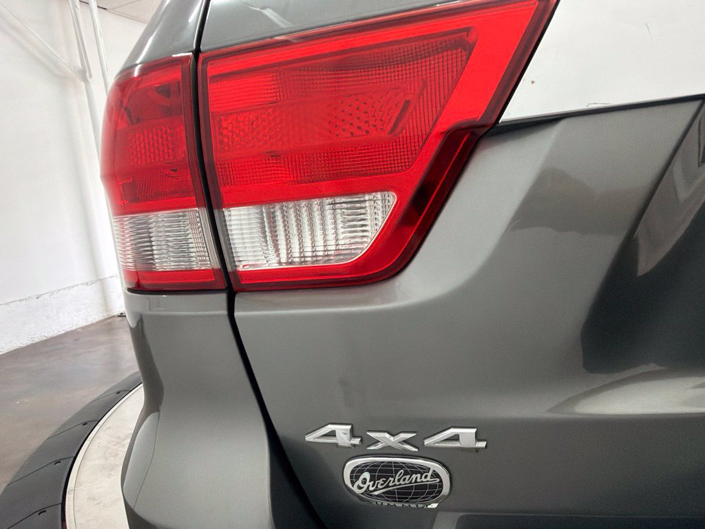 Used 2012 Jeep Grand Cherokee Overland Summit AWD/4WD image 10
