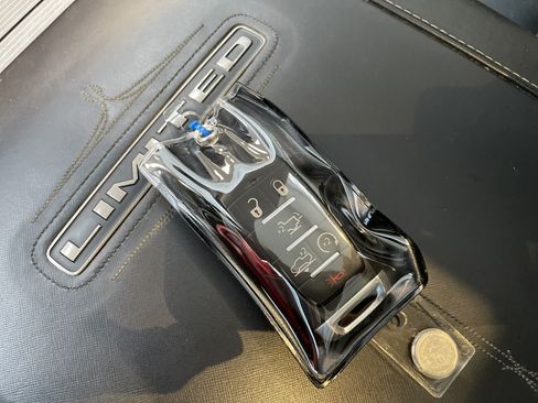 Used 2021 RAM 1500 Limited w/ Night Edition RWD image 41