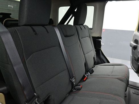 New 2025 Jeep Wrangler Unlimited Rubicon w/ Technology Group image 27