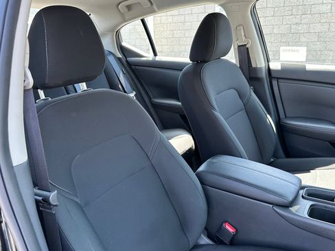 Used 2025 Nissan Sentra S FWD image 16