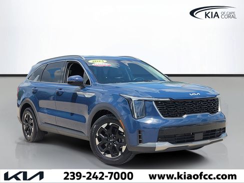 Certified 2024 Kia Sorento S FWD image 1