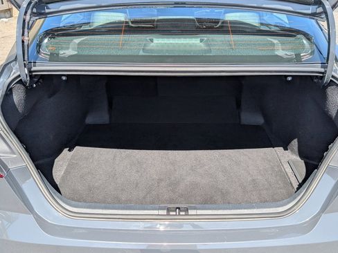 Used 2025 Toyota Camry SE FWD image 9