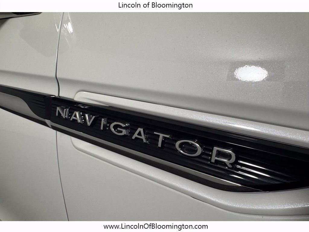 Certified 2023 Lincoln Navigator Black Label AWD/4WD image 17