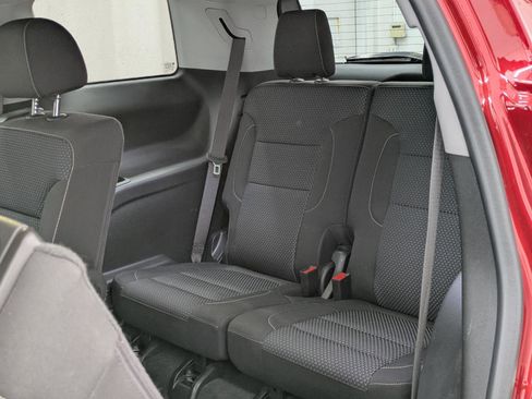 Used 2022 GMC Acadia SLE w/ Driver Convenience Package image 11