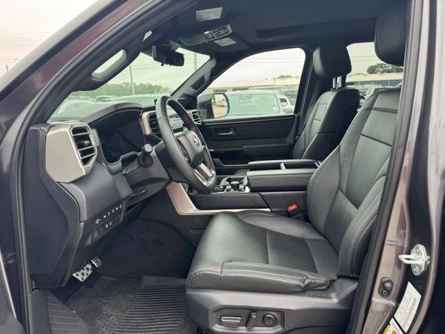 Used 2025 Toyota Tundra Limited w/ TRD Off-Road Package AWD/4WD image 9