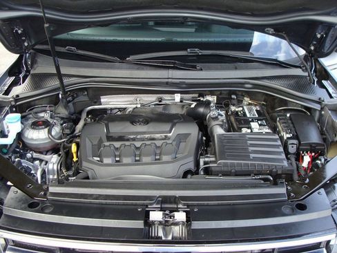 Used 2023 Volkswagen Tiguan SE image 39