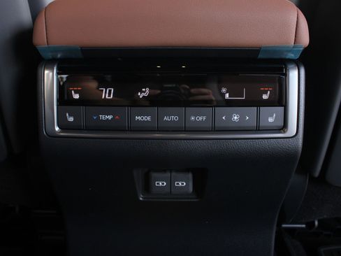 Used 2026 Lexus GX 550 AWD/4WD image 24