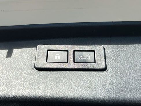 Certified 2025 Subaru Outback Limited image 18