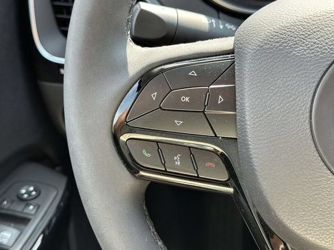Used 2023 Jeep Cherokee Altitude Lux AWD/4WD image 21