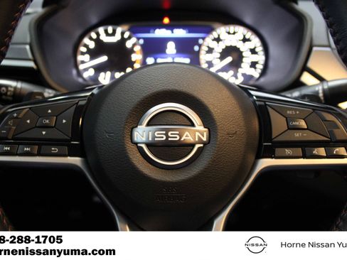 Used 2023 Nissan Altima 2.5 SR FWD image 12