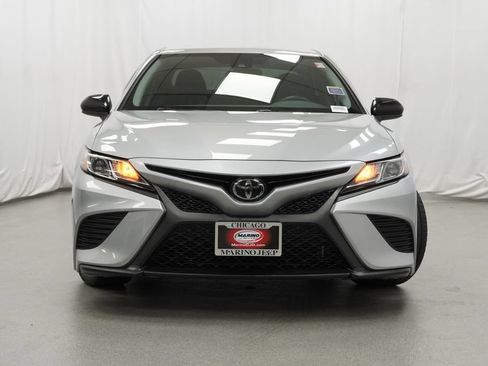 Used 2020 Toyota Camry SE FWD image 8