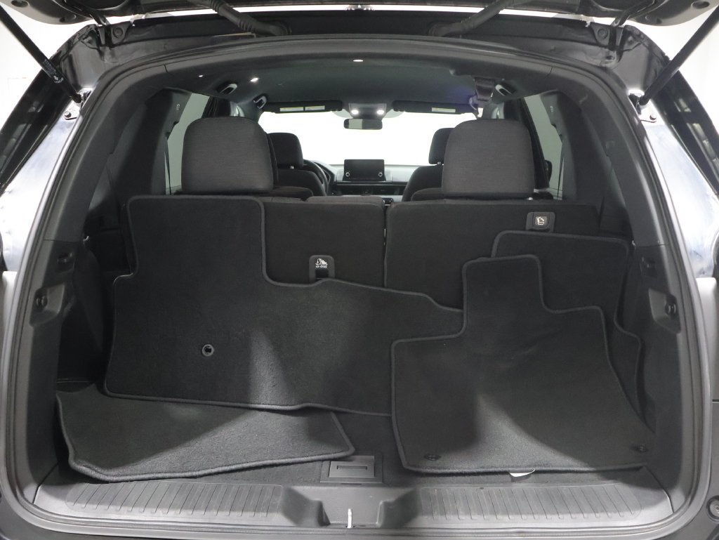 Used 2025 Honda Pilot Sport image 5