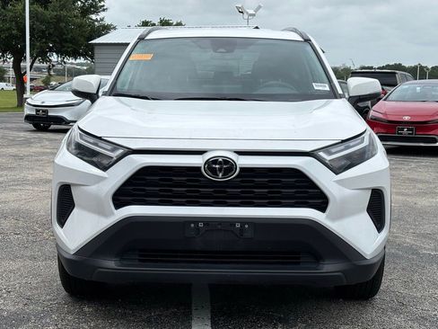 Used 2024 Toyota RAV4 XLE FWD image 3