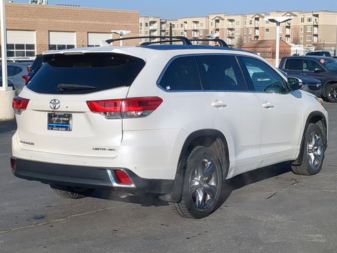 Used 2018 Toyota Highlander Limited Platinum image 5