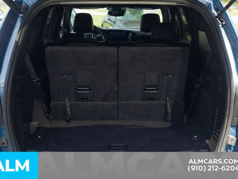 Used 2024 Dodge Durango R/T w/ Blacktop Package AWD/4WD image 8