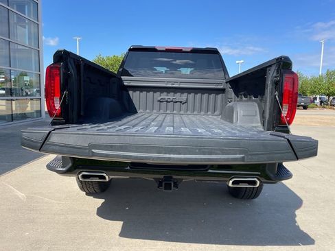 Used 2023 GMC Sierra 1500 AT4 AWD/4WD image 14