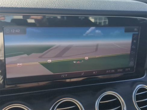 Used 2018 Mercedes-Benz E 300 image 21