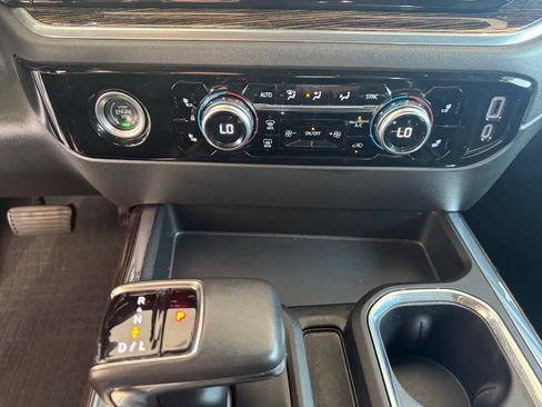 Used 2022 GMC Sierra 1500 Elevation RWD image 19
