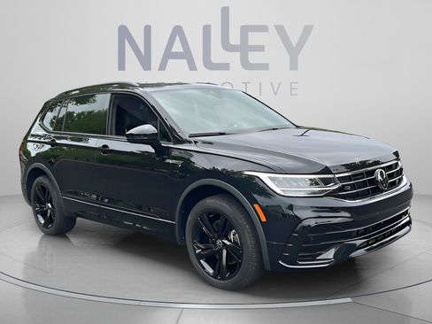 Used 2024 Volkswagen Tiguan SE R-Line FWD image 7