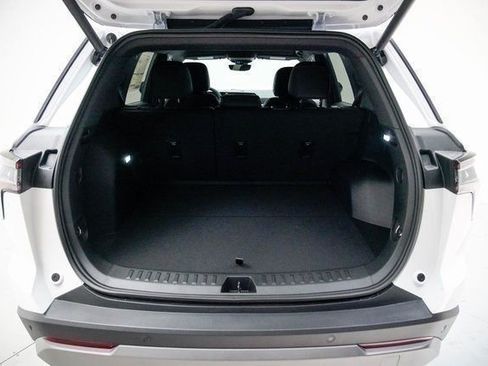 New 2026 Chevrolet Equinox LT w/ Convenience Package II image 10