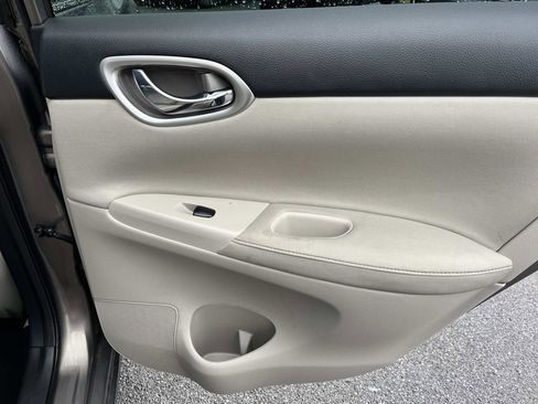 Used 2015 Nissan Sentra SV image 18