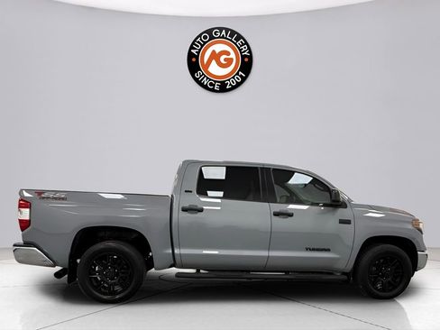 Used 2021 Toyota Tundra SR5 w/ SR5 Upgrade Package RWD image 8