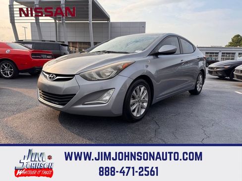Used 2014 Hyundai Elantra SE w/ Option Group 02 FWD image 1