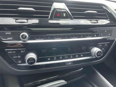 Used 2019 BMW 530i xDrive AWD/4WD image 38