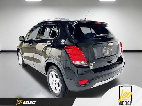 Used 2018 Chevrolet Trax LT w/ LT Convenience Package FWD image 10