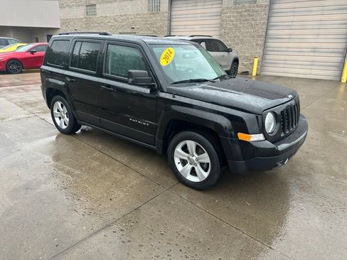 Used 2014 Jeep Patriot Latitude FWD image 28