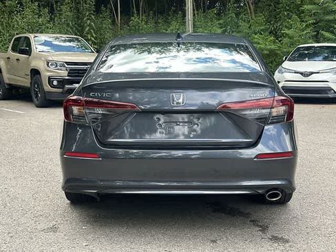 Used 2025 Honda Civic Sport image 4