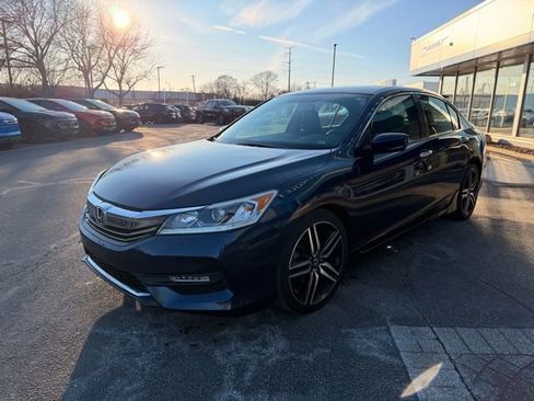 Used 2016 Honda Accord Sport image 4