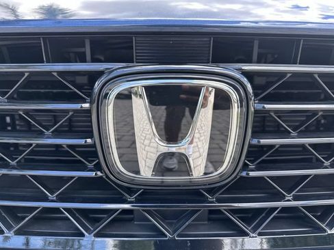 Used 2024 Honda Accord EX-L image 10