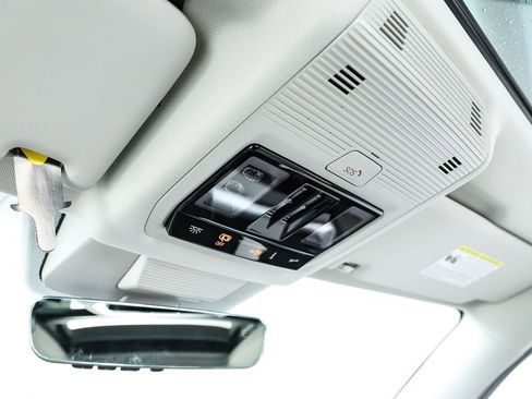 New 2026 Volkswagen Tiguan SE AWD/4WD image 65
