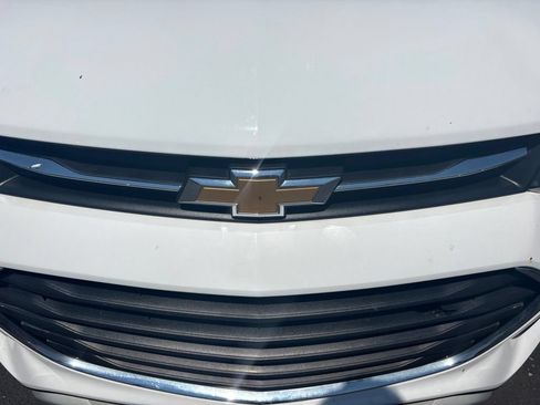 Used 2022 Chevrolet Trax LT w/ LT Convenience Package AWD/4WD image 28