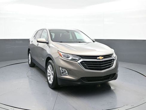 Used 2019 Chevrolet Equinox LT image 3