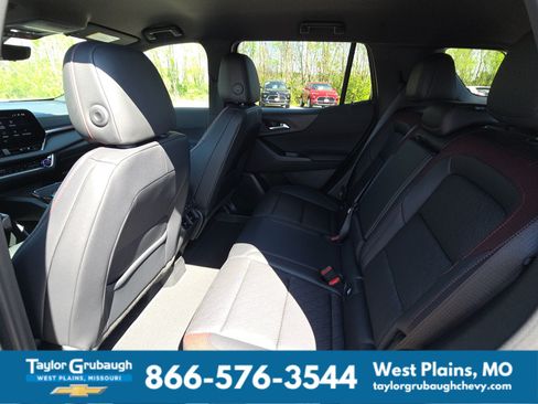 New 2026 Chevrolet Equinox RS w/ Convenience Package III FWD image 28