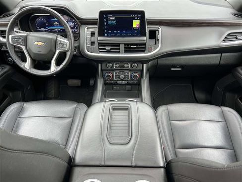 Used 2022 Chevrolet Tahoe LT w/ Luxury Package AWD/4WD image 16