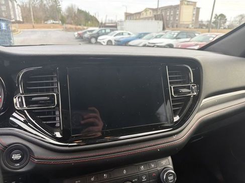 Used 2024 Dodge Durango GT AWD/4WD image 11