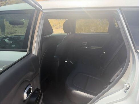 Used 2015 Kia Soul ! w/ Sun & Sound Package FWD image 19