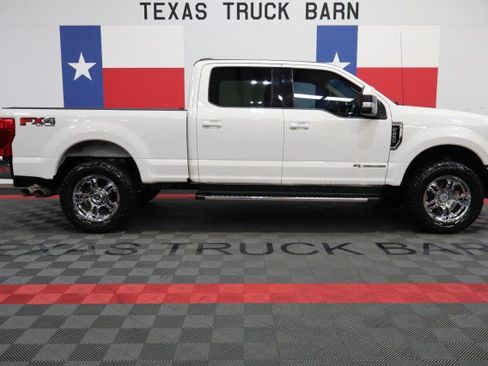 Used 2020 Ford F250 Lariat w/ Lariat Value Package AWD/4WD image 14